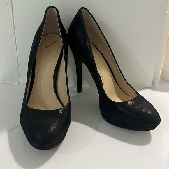 Brian Atwood Black Sueded Sculpted Platform Pump 37.5 - Picture 4 of 9